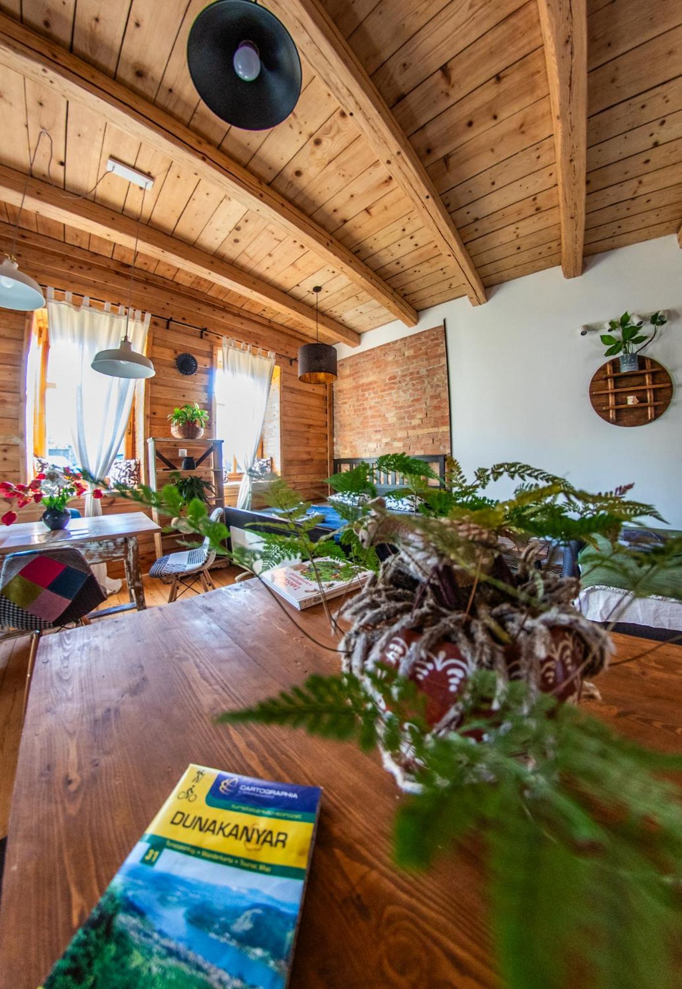 Minifaktura Loft Apartman & Reggelizo Es Etelbar Szokolya Ngoại thất bức ảnh